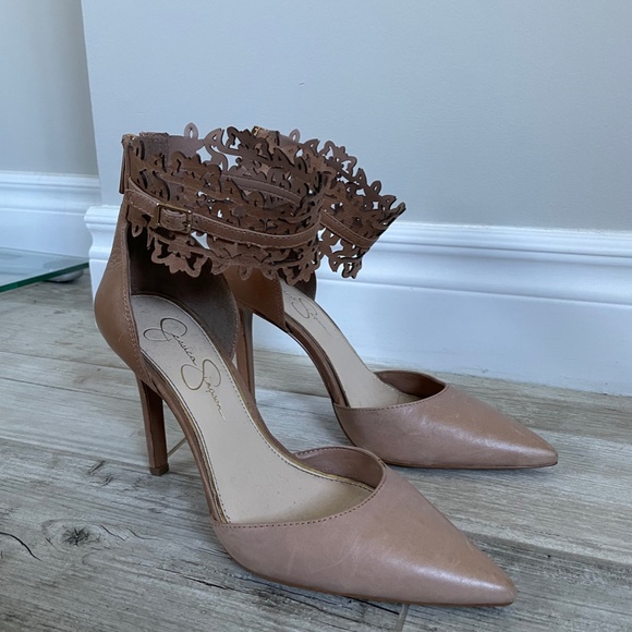 Neutral/ Tan Laser Cut Leather Pointed Toe Heels - Picture 2 of 5